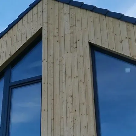 Das Weisse Haus Mit Boddenblick Ferienhaus Klausdorf