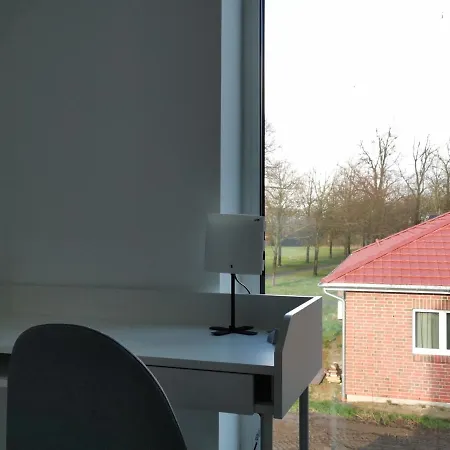 Das Weisse Haus Mit Boddenblick Ferienhaus